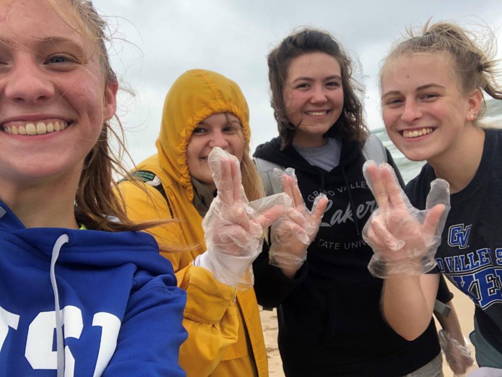 4 female students show their Laker pride